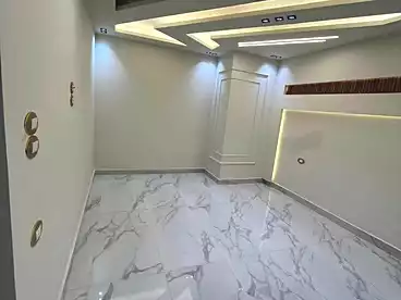 شقق للبيع - 3 غرف - بالدور 7