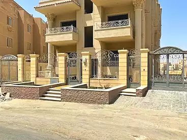 فلل للبيع - 12 غرف