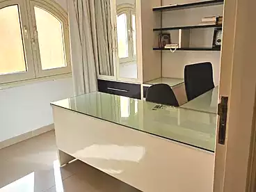 شقق للبيع - 4 غرف - بالدور 1