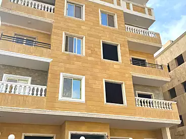 شقق للبيع - 3 غرف - بالدور 1