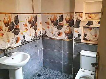 شقق للإيجار - 2 غرف - بالدور 0