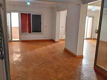 شقق للبيع في محرم بك، الاسكندرية، 200 متر
