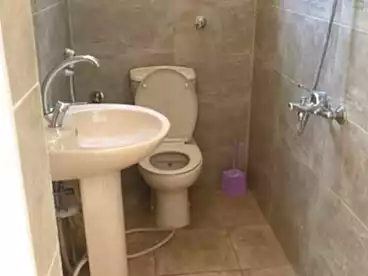 تجاري للإيجار في طريق قناة السويس، محرم بك، 50 متر