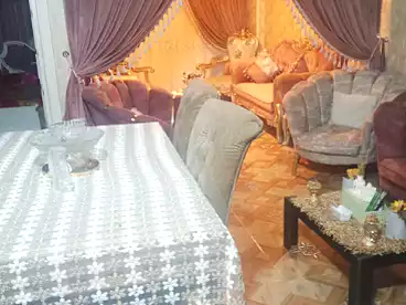 شقق للبيع في شارع بلال بن رباح، المندرة، 100 متر