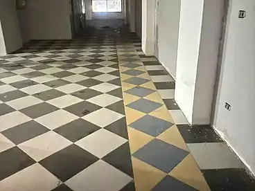 Shops For sale in El Saa'ah Sq, Victoria, 400 sqm