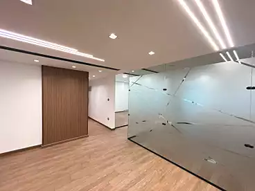 مكاتب للإيجار - 4 غرف - بالدور 3