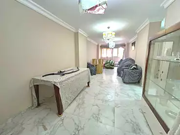 شقق للبيع في شارع اللاهوت، زيزينيا، 100 متر
