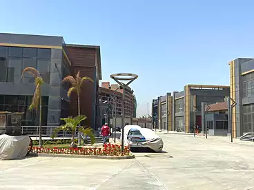 Shops For rent in Ring Road, New Cairo - 5th Settlement, 470 sqm