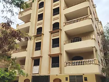 شقق للبيع في شارع زهير صبري، المنطقة الأولى، 270 متر