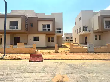 Villas For sale in Grand Heights Compound - Kuwadico, Compounds in 6 October, 283 sqm
