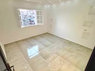 Apartments For sale in Gamal Abd El Nasir St, Sidi Beshr Bahri, 140 sqm