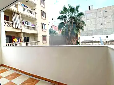 شقق للبيع في البيطاش، العجمي، 130 متر