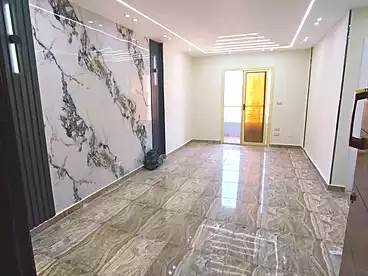 شقق للبيع في شارع محمود العيسوي، سيدي بشر بحري، 100 متر