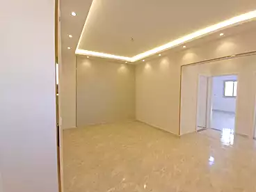 شقق للبيع في شارع عبد الحميد جودة السحار، البنفسج 1، 230 متر