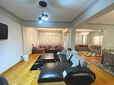 شقق للبيع في شارع الثورة، مصر الجديدة، 185 متر