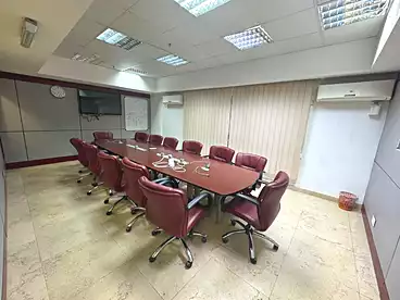 Administrative For rent in Northern 90th St., 90th Street, 1000 sqm