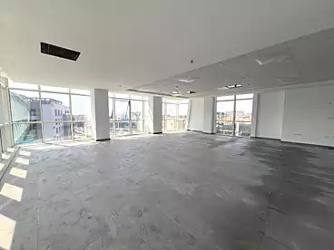 Administrative For rent in Southern 90th St., 90th Street, 164 sqm