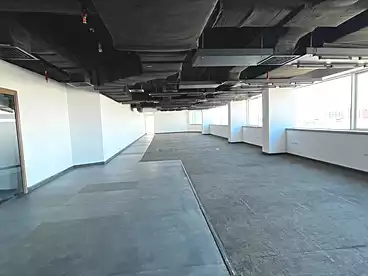 Administrative For rent in Southern 90th St., 90th Street, 800 sqm