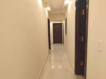 عقارات للإيجار في دائري المعادي، المعادي، 240 متر