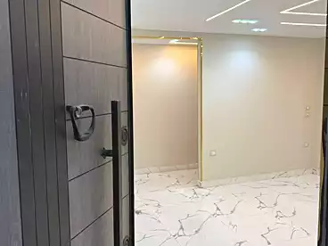 شقق للبيع في شارع سلطان خطاب، اللبيني، 130 متر