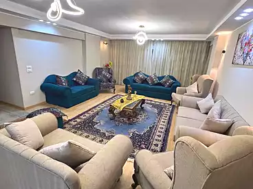 For sale in El Nafora Sq, Al Hadaba Al Olya, 150 sqm