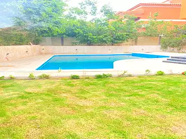 Villas For rent in Farouk El-Baz St., Phase 10, 437 sqm