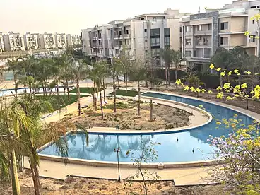 شقق للبيع في كمبوند تريو جاردنز - ام سكويرد، كمبوند بالتجمع الخامس، 298 متر