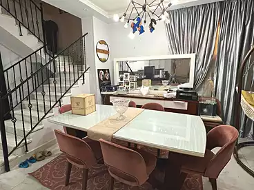 شقق للبيع في شارع 33، الحي السابع، 235 متر