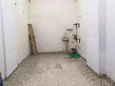 Commercial For sale in El Dekhela, Alexandria, 26 sqm