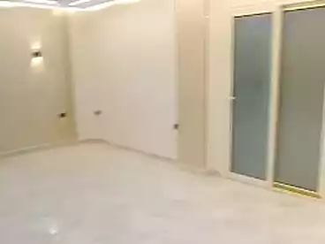 شقق للبيع في شارع الخمسين، النزهة 2، 170 متر