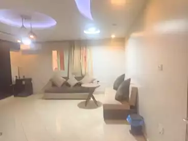 مكاتب للإيجار في اللبيني، الهرم، 200 متر