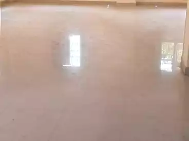 سكني للإيجار في المجاورات الأربعه، خلف ميراج سيتي، 170 متر