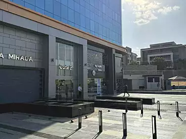 Commercial For rent in 90th: After AUC, 90th Street, 315 sqm