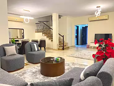 توين هاوس للإيجار في ميفيدا بارسل، كمبوند ميفيدا - اعمار، 390 متر