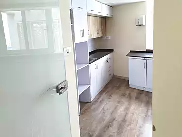 مكاتب للإيجار في شارع التسعين الجنوبي، شارع التسعين، 350 متر