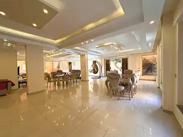 Apartments For rent in Neighborhood 7th, West Somid, 350 sqm