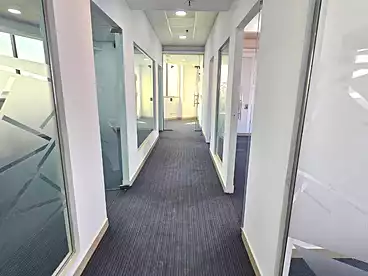Corporate Branch For rent in Northern 90th St., 90th Street, 220 sqm