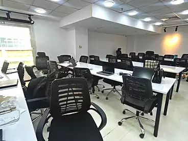مكاتب للإيجار في شارع التسعين الجنوبي، شارع التسعين، 180 متر