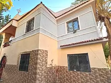 فيلا منفصلة للبيع في أبو يوسف، العجمي، 200 متر