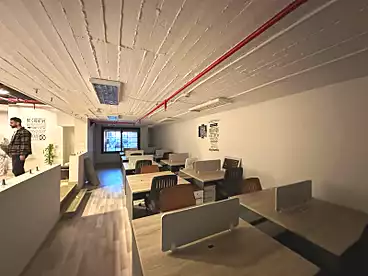 Corporate Branch For rent in Northern 90th St., 90th Street, 200 sqm