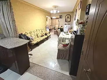 شقق للبيع في شارع أحمد عصمت، عين شمس، 100 متر