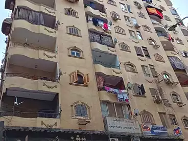 شقق للبيع في شارع الخمسين، النزهة 2، 140 متر