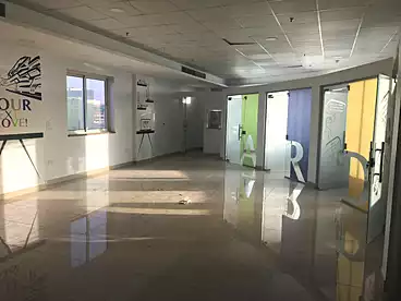 Offices For rent in Northern 90th St., 90th Street, 220 sqm