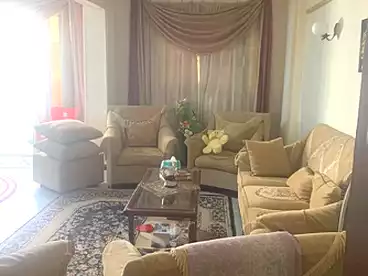 عقارات للإيجار في طريق الجيش، سيدي بشر، 180 متر