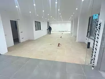 Administrative For rent in Carrefour Main Street, Zahraa El Maadi, 200 sqm