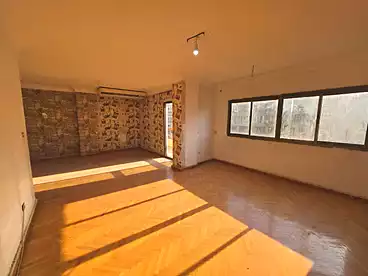 Apartments For rent in Wadi El Nile St., El Mohandeseen, 220 sqm