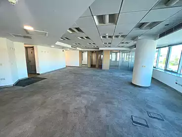 إداري للإيجار في شارع التسعين الشمالي، شارع التسعين، 580 متر