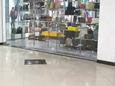 محلات للإيجار في سكاي بلازا مول - بيفرلي هيلز للتطوير العقاري، كمبوند بمدينة الشروق، 22 متر