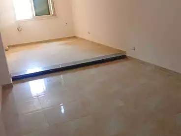 إداري للإيجار في جناكليس، الاسكندرية، 100 متر