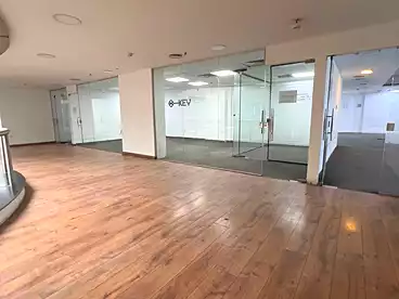 Full Floor Administrative For rent in Northern 90th St., 90th Street, 1500 sqm